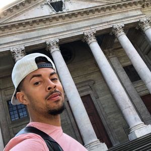 Meet your Posher, Larry